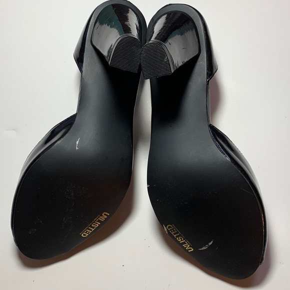 Peep Toe Unlisted by Kenneth Cole Black Peep Toe Heels - Picture 4 of 4